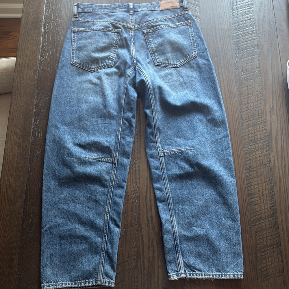 Never worn with tags Madewell The Darted Barrel-leg Jeans - Picture 3 of 5